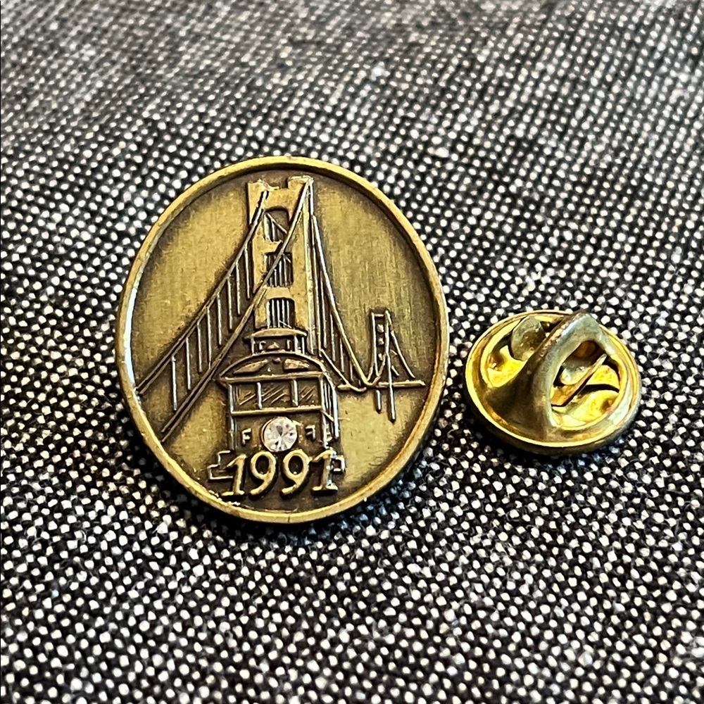 Vintage 1991 Golden Gate Bridge Pin